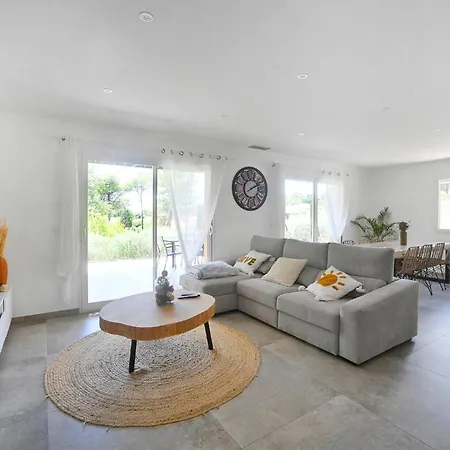 Pet Friendly In Tatil Evi Saint-Michel-d'Euzet