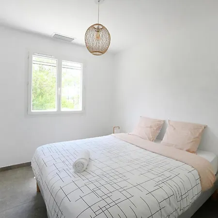 Pet Friendly In * Saint-Michel-d'Euzet