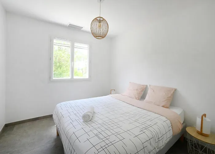 Awesome In * Saint-Michel-d'Euzet